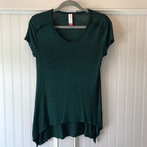 ✨2 for $10✨ Green Flowy Top/Legging Tee